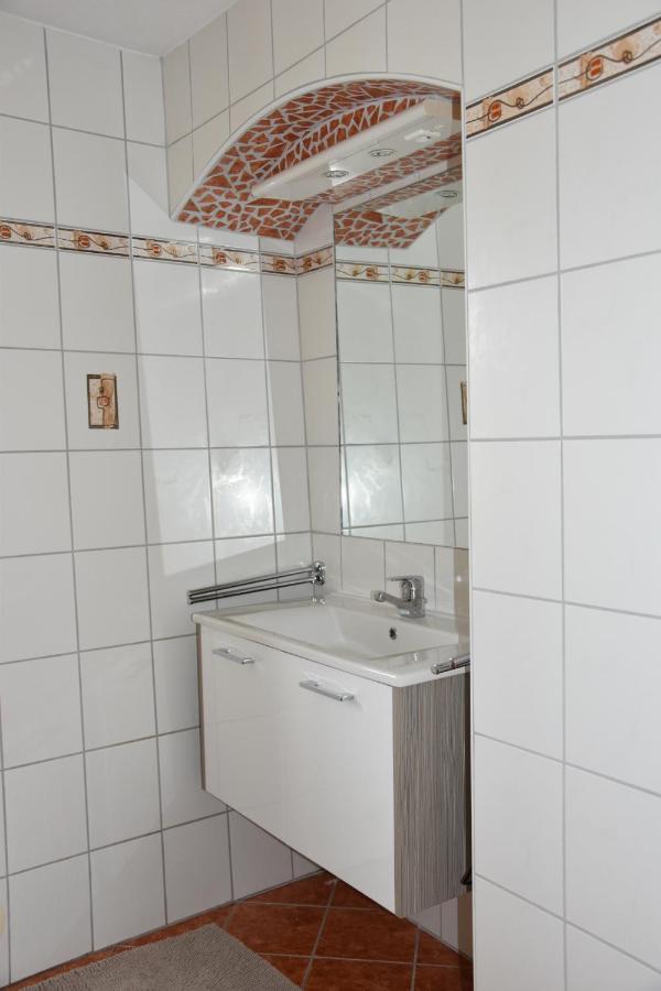 Biohof Weissensteiner Apartman Ullrichs Kültér fotó