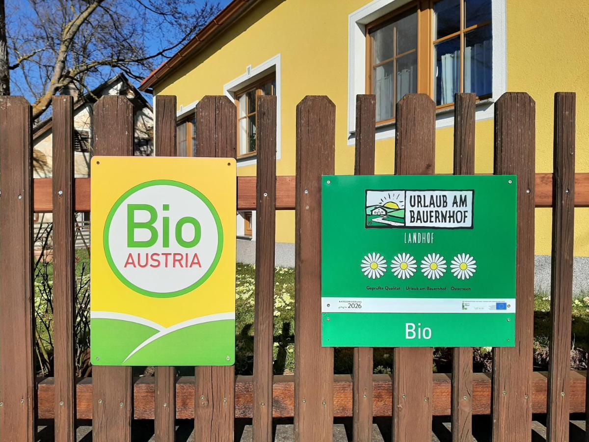 Biohof Weissensteiner Apartman Ullrichs Kültér fotó